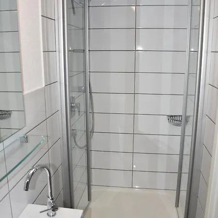 Privatunterkunft Monteurzimmer Im Rosengarten