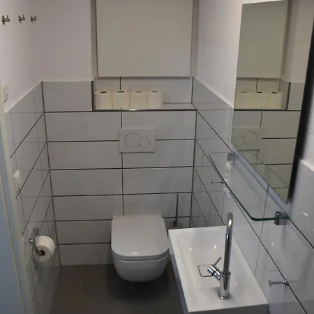 Privatunterkunft Monteurzimmer Im Rosengarten Ebenweiler